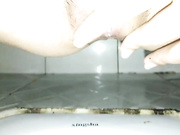 广东职校17岁学生盈盈在厕所扣嫩逼，好想干她骚逼