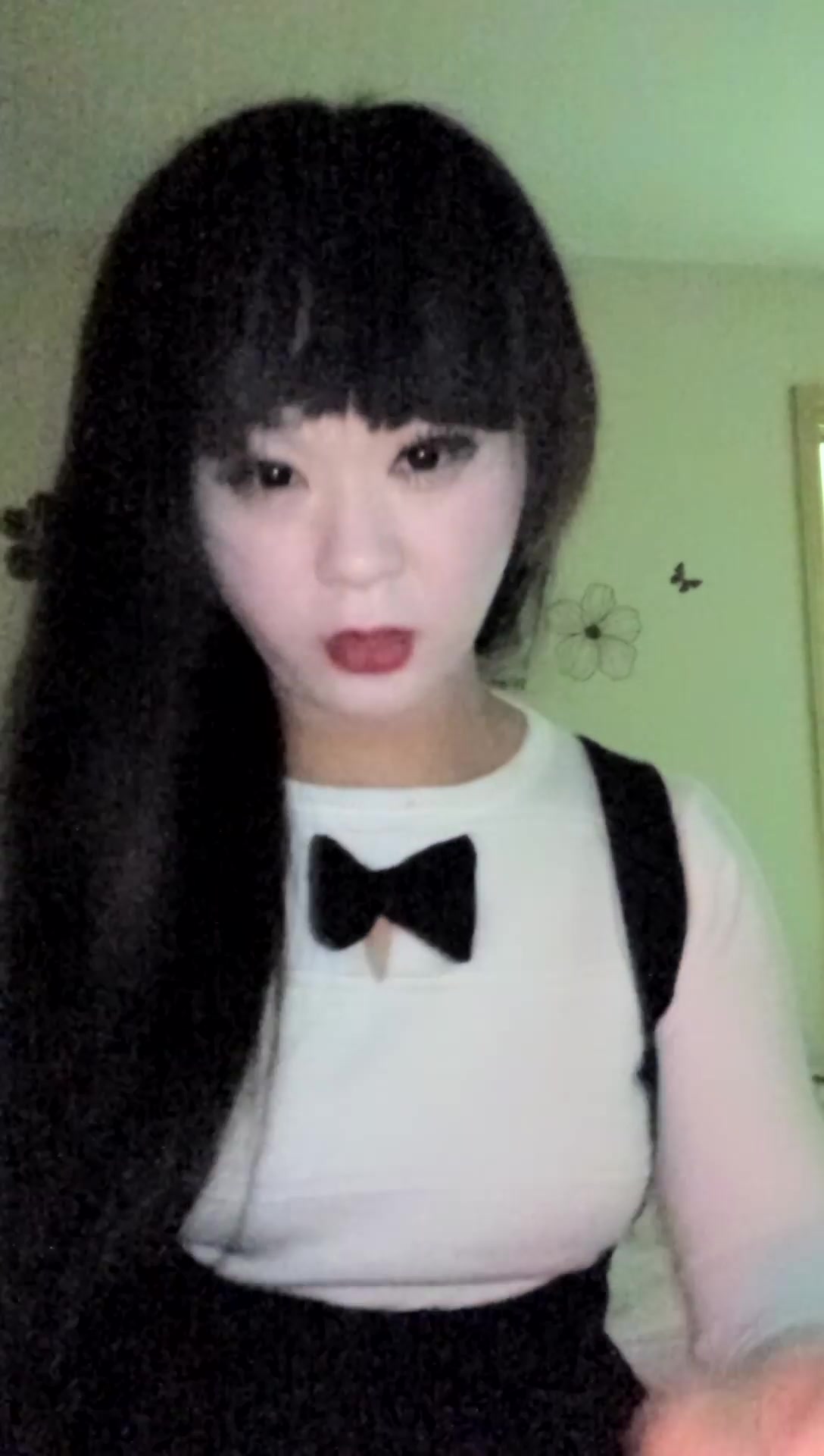 国产CD系列润儿酒店开房约炮 玩完69被直男操的呻吟不断