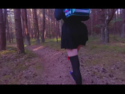 震惊！小萝莉在森林里竟然被怪蜀黍做出这样的事