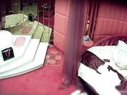 情趣酒店水滴摄像头监控偷拍很会玩的眼镜情侣各种姿势有点重温玉蒲团的感觉