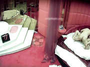 情趣酒店水滴摄像头监控偷拍很会玩的眼镜情侣各种姿势有点重温玉蒲团的感觉