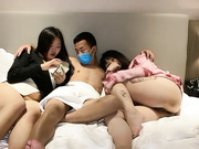 3P淫乱草两女相互舔逼玩弄喷水