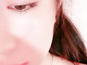 白云甜少女丝袜大长腿白嫩小美乳一晃一晃的