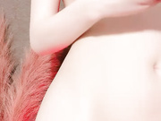 少女直播挣钱玩弄淫穴掰穴给粉丝看