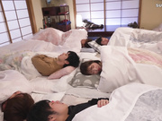 [FSDSS-405] 男だらけの大家族を支える献身的なお姉ちゃんのちょっと狂った日常性活 天使もえ - 4of5