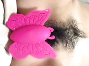 《台湾情侣泄密》刚刚离婚的诱人小嫂子拨开粉嫩的小鲍鱼